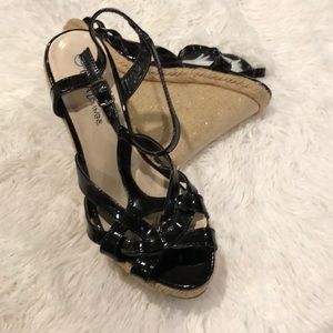 Women’s strappy Wedge size 7